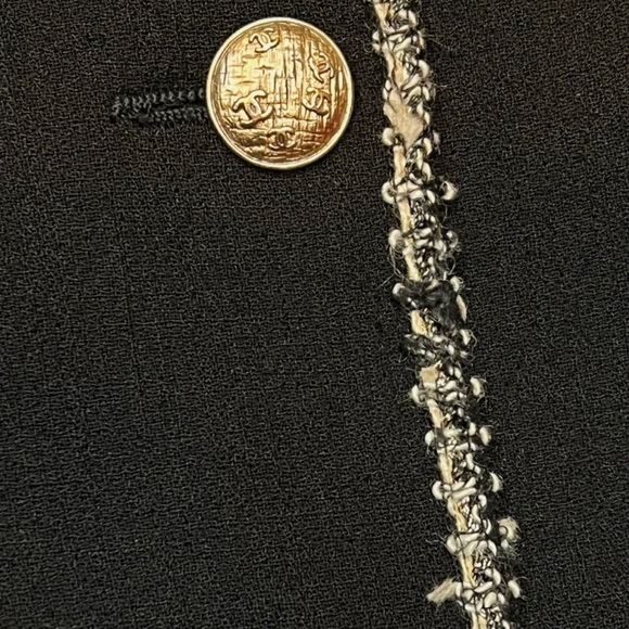 Chanel Jacket - Picture 6 of 7